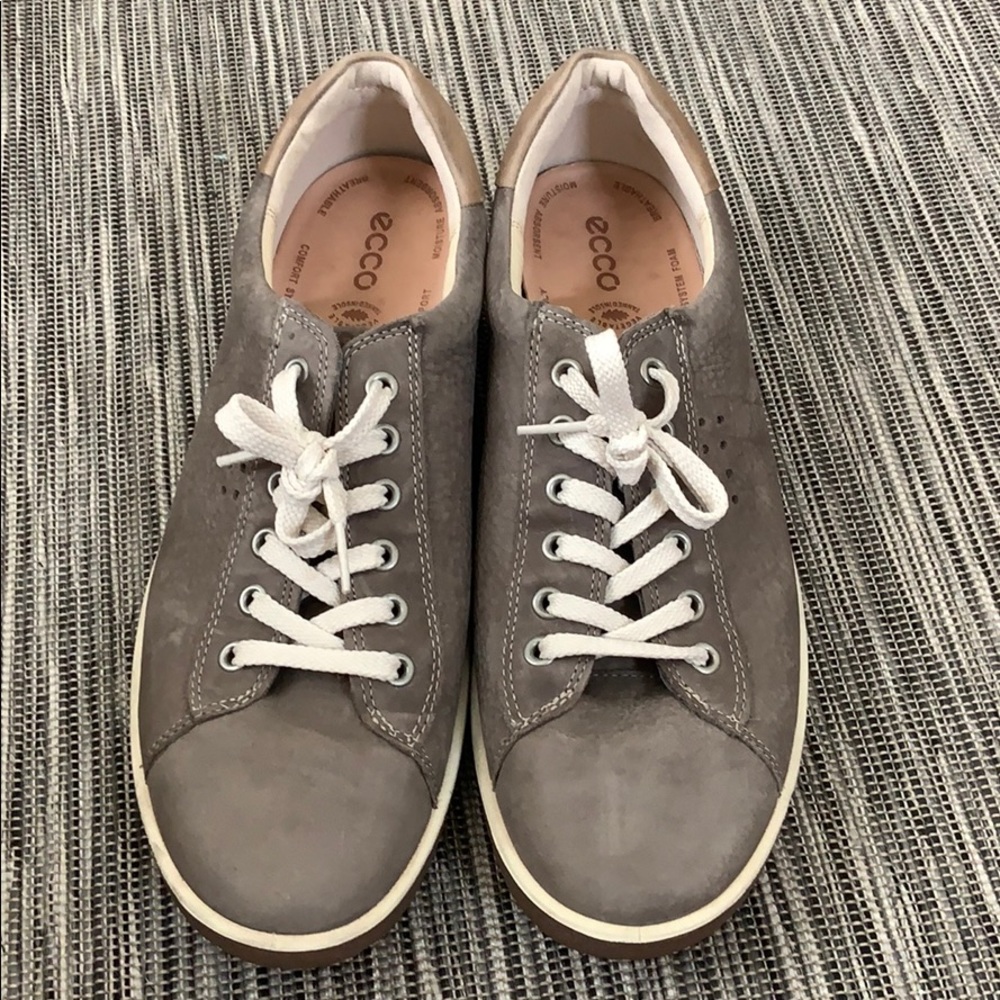 Ecco for Woman stone colored leather sneakers